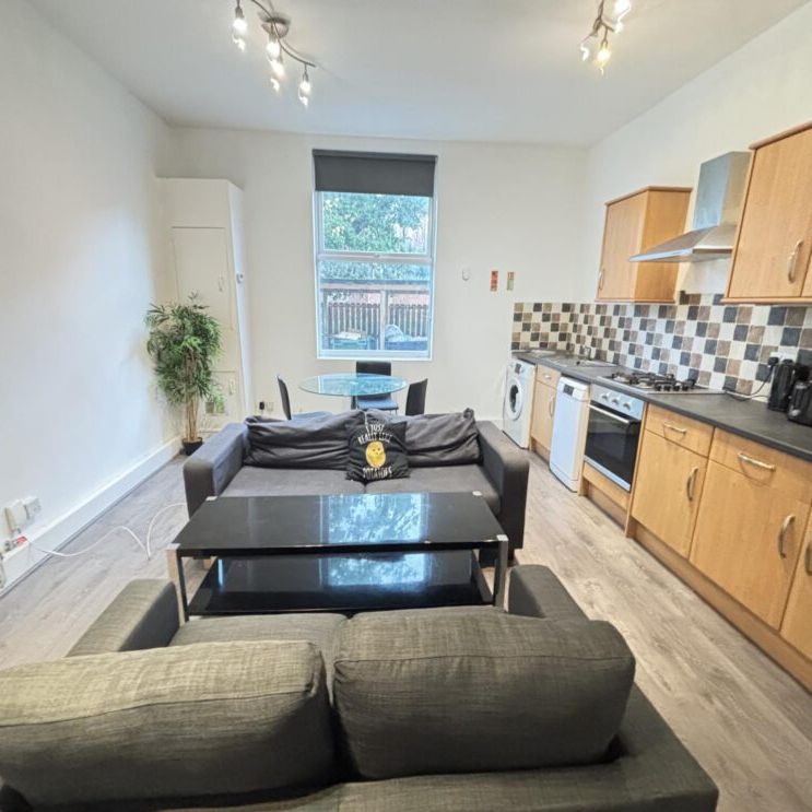 flat 1 68 Victoria Road, Leeds, LS6 1DL - Photo 1
