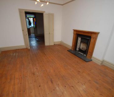 4 bedroom terraced house to rent - Photo 1