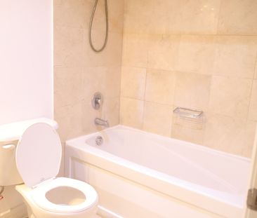 For Lease - 19 Avondale Avenue Unit# LPH14, Toronto, Ontario - Photo 4