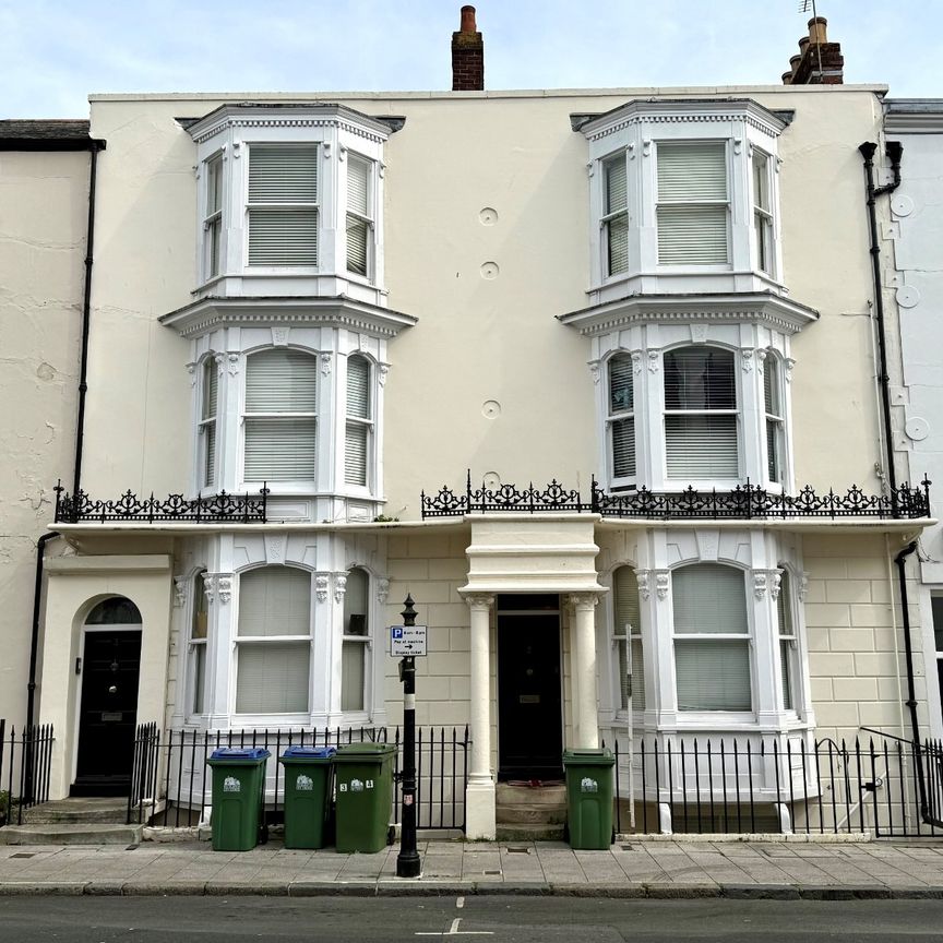 3 bedroom apartment to rent - Photo 1