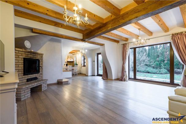 Casa spatioasa cu gradina si garaj, Sanpetru, Brasov - Fotografie 1