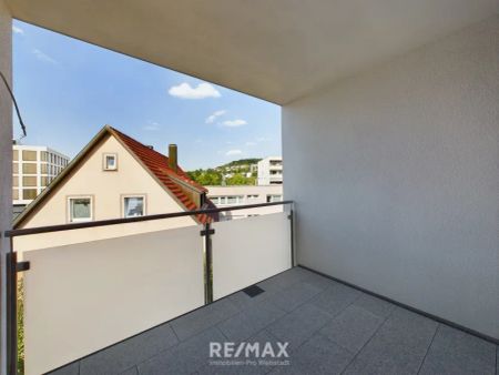 Exklusives Stadthaus Leonberg: 3 Zimmer Überdachte Loggia bodentiefer Dusche - Foto 3