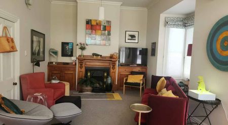 Stunning Heritage Family Home on Aro Street - Photo 2