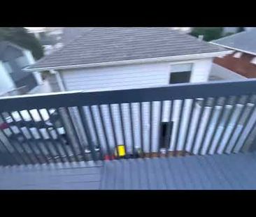 Large family home-Top schools,views,beach and bus - Photo 3