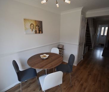 Southlands, Basingstoke - Photo 3