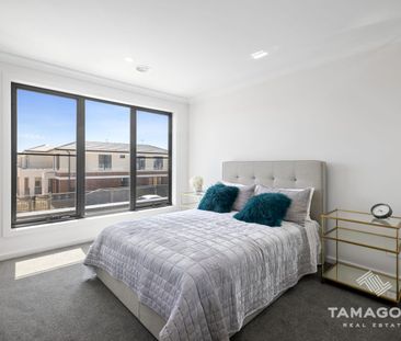 HOME IN THE HEART OF NARRE WARREN! - Photo 6