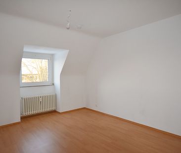 Ganz ruhig und gemütlich unterm Dach in Krefeld-Uerdingen: Renovier... - Foto 6
