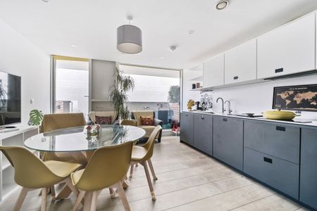 2 bedroom duplex to rent - Photo 2