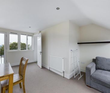 4 bedroom terraced house to rent - Photo 4