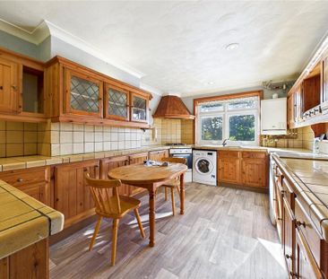 2 bedroom maisonette to rent - Photo 5