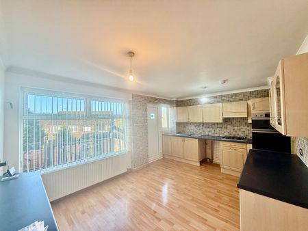 3 bedroom terraced house to rent - Photo 3