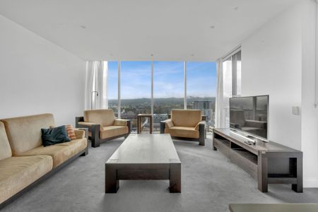 Fully Furnished Live the life of luxury! - Photo 3