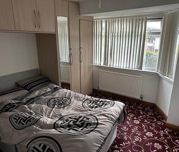 Room in a Shared House, Glenpark Road, B8 - Photo 5