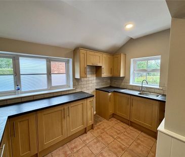 4 bedroom semi-detached house to rent - Photo 1