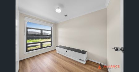 Modern Family Home in Deer Park VIC - Photo 5
