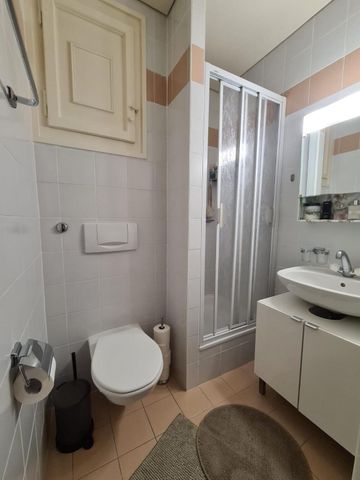 Charmant 2 pièces disponible jusqu'au 31.10.2026 - Foto 3