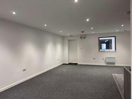 Broadmeadow Flats, Warstones Drive, Wolverhampton, West Midlands, WV4 - Photo 3