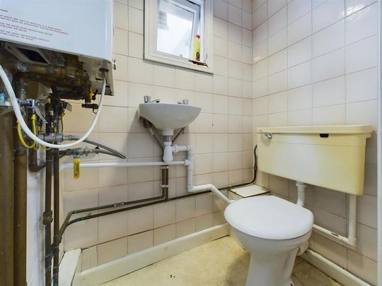 3 bedroom maisonette to rent - Photo 1