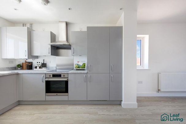 3 bedroom end of terrace house to rent - Photo 1