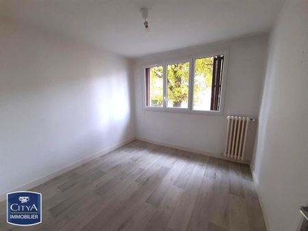Location Appartement 4 pièces 65m² ST CYR SUR LOIRE 37540 - Photo 4