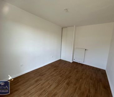 Location Appartement 2 pièces 47m² ST PIERRE DU PERRAY 91280 - Photo 2