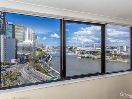 “BRISBANE RIVER VIEWS IN CBD LOCATION” - Photo 4