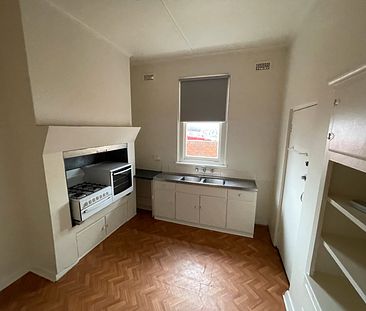 3 BEDROOM APARTMENT IN WALKING DISTANCE TO OAKLEIGH - Photo 6