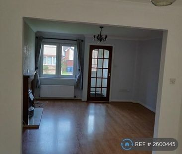 4 bedroom detached house to rent - Photo 1