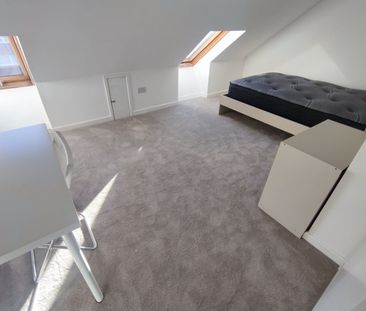 Room in a Shared House, Palmers Road, N11 - Photo 4