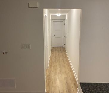 For Lease - 53 Pumpkin Corner Crescent Unit# 2, Barrie, Ontario - Photo 3