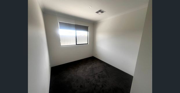 Premium New Build in Coodanup – Move In Now... - Photo 1