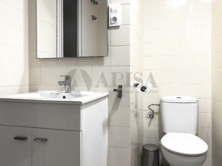 Piso de alquiler en Ramón Berenguer el Vell, El Raval - Photo 3