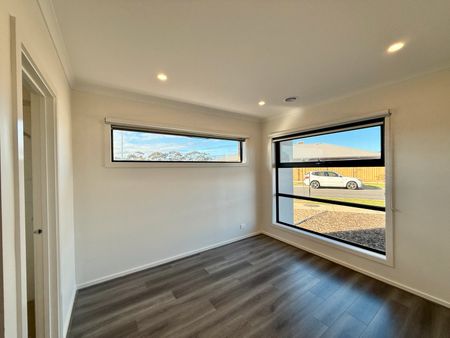 Family Friendly Home with Room to Play - Photo 4