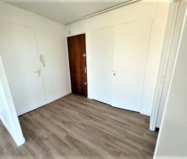 Location Appartement 2 pièces 64m² ROUEN 76100 - Photo 3