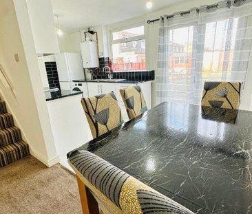 4 bedroom house share to rent - Photo 3