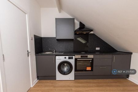 1 bedroom flat to rent - Photo 2