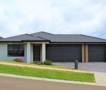 LUXURIOUS FAMILY HOME!!! - Photo 1