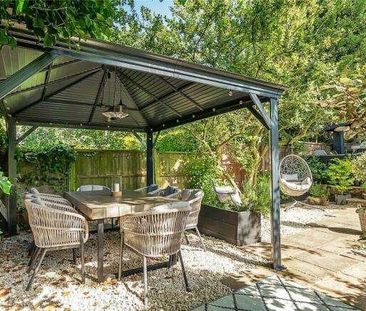 Victoria Road, Barnet, EN4 - Photo 1