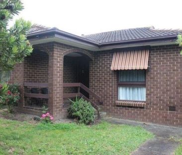 Ideal Family Home in Prime Northside Location! - Photo 3