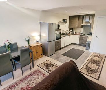 2 bedroom Flat To Let - Photo 6