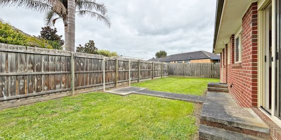 Neat as a pin - Photo 3