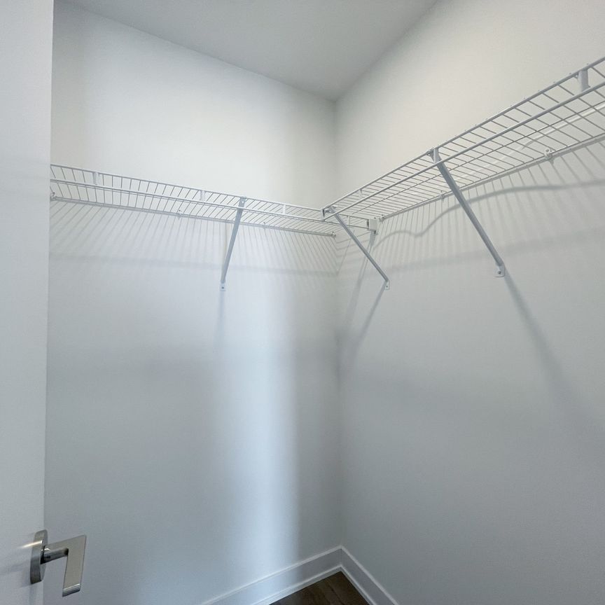 For Lease - 38 Honeycrisp Crescent Unit# 616, Vaughan, Ontario - Photo 1