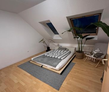 Lichtdurchflutete 3-Zimmer DG-Wohnung in Bochum Mitte - Photo 5