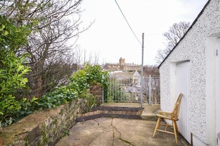 2 bedroom end of terrace house to rent - Photo 5