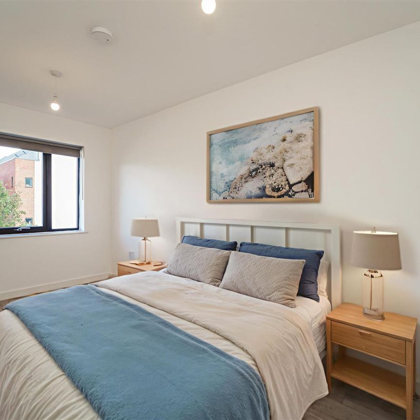 Greenwood Terrace, Salford - Photo 1