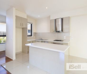 Modern Comfort & Convenient Location - Photo 5