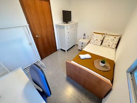 Carrer Ramón Gordillo, Valencia, Valencian Community 46010 - Photo 3