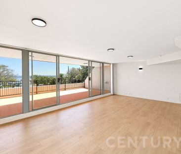 &quest;Stylish Top-Floor Apartment with Expansive Terrace & Harbour... - Photo 2