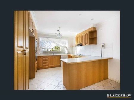 HUGE FAMILY HOME CLOSE TO THE BEACH - Photo 3