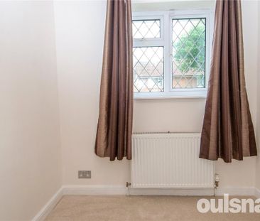 3 bedroom end of terrace house to rent - Photo 4